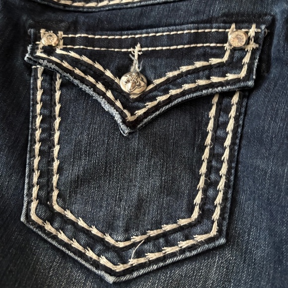 Barely worn Miss Me Jeans - Picture 5 of 6